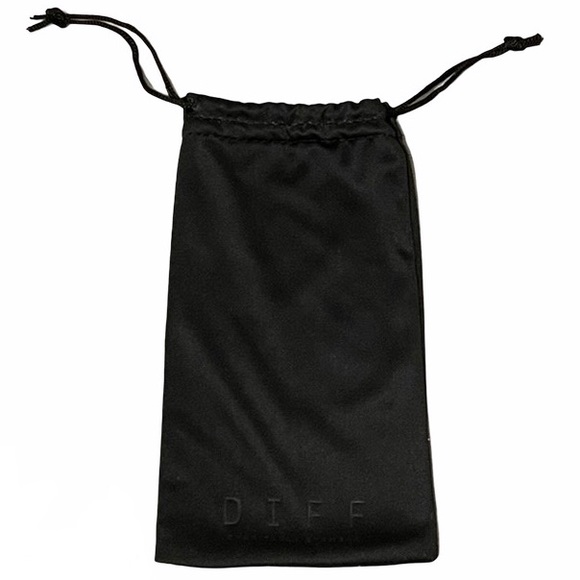 DIFF Grace Sunglasses Matte Black Frame Grey Gradient Lenses Sharp Cateye NIB - Picture 7 of 8